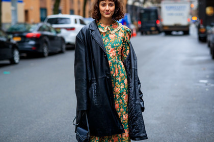 alyssa coscarelli, black coat, floral, flower, graphic dress, green dress, leather coat, loewe, off the shoulder, printed dress, frenchystyle, jonathan paciullo, street style, NYFW, NEW YORK, AUTUMN WINTER 2019-2020, AW 19-20, FALL WINTER 2019-2020, FW 19-20, fashion week, FW, atmosphere details, horizontal, detail