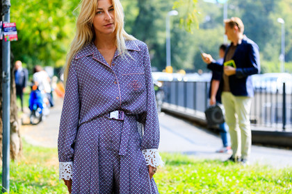 ada kokosar, checked, graphic pants, graphic shirt, grey pants, grey shirt, pajamas, plaid, pleats, printed pants, printed shirt, trousers, street style, jonathan paciullo, FW, frenchystyle, fashion week, MFW, MILAN, SPRING SUMMER 2019, SS 19, atmosphere details, horizontal, detail