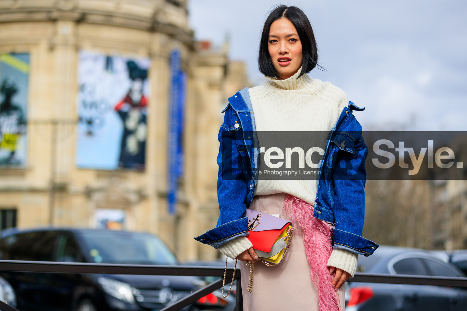 atmosphere details, AUTUMN WINTER 2017-2018, AW 17-18, balenciaga, blue denim, denim jacket, detail, FALL WINTER 2017-2018, fashion week, feathers, frenchystyle, FW, FW 17-18, graphic bag, horizontal, jonathan paciullo, jw anderson, leather bag, multicolor bag, PARIS, PFW, pink skirt, pink socks, printed bag, street style, Tiffany Hsu, white sweater