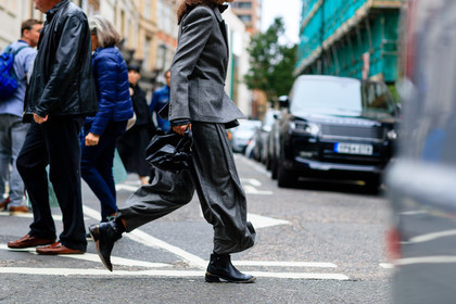 atmosphere details, black bag, black boots, blazer, detail, fashion week, frenchystyle, FW, grey jacket, grey pants, grey suit, high heels, horizontal, jonathan paciullo, leather bag, leather boots, leather shoes, LFW, LONDON, SPRING SUMMER 2017, SS 17, street style, trousers, woman