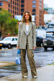 beige jacket, blue bag, brown pants, checked, graphic jacket, graphic pants, jen wonders, leather bag, leather shoes, plaid, printed jacket, printed pants, sunglasses, tartan, trousers, street style, jonathan paciullo, FW, frenchystyle, fashion week, NYFW, NEW YORK, SPRING SUMMER 2019, SS 19, vertical, full length