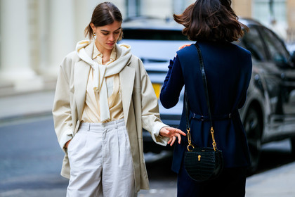 beige jacket, beige sweater, blue jacket, blue pants, blue suit, navy sweater, sleeveless, tied up sweater, trousers, white pants, yellow shirt, street style, jonathan paciullo, FW, frenchystyle, fashion week, LFW, LONDON, AUTUMN WINTER 2019-2020, AW 19-20, FW 19-20, FALL WINTER 2019-2020, horizontal, atmosphere details, detail