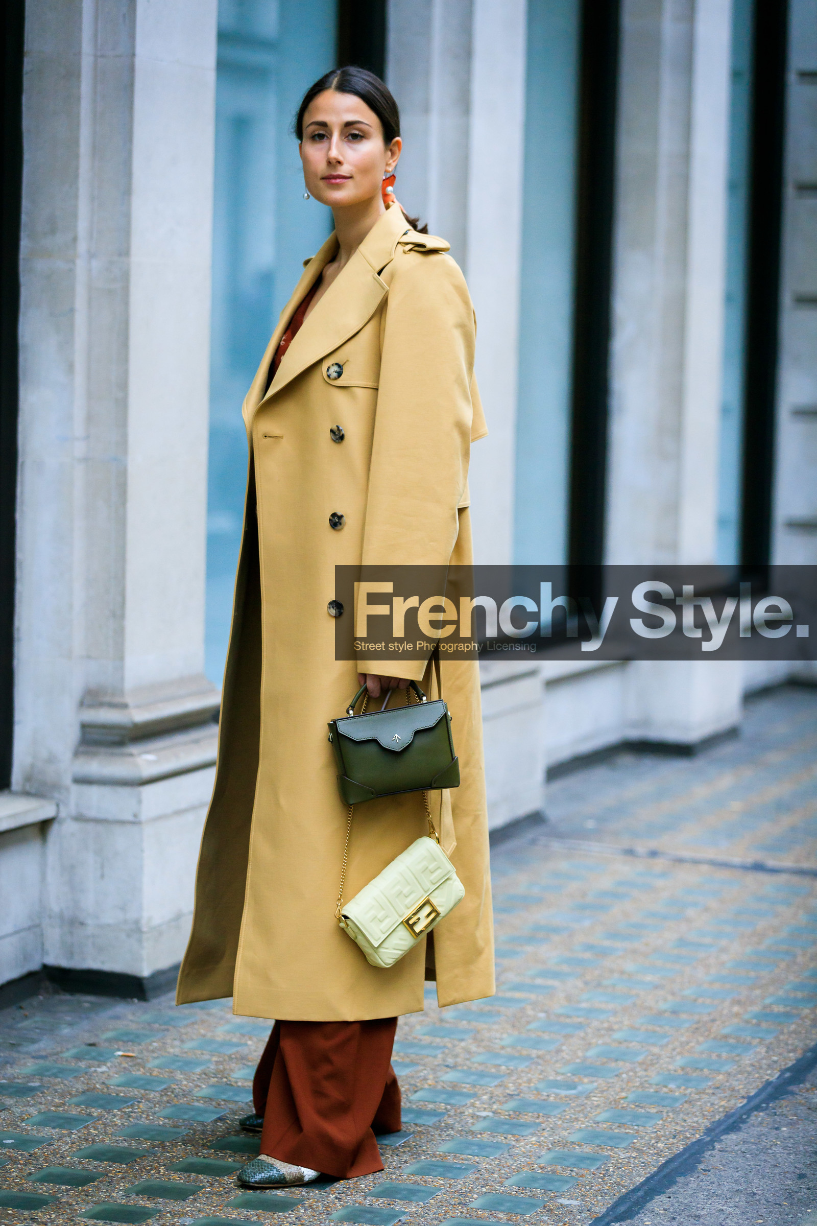 beige coat, brown pants, fendi, green bag, julia haghjoo, leather bag, leather shoes, trousers, white bag, street style, jonathan paciullo, FW, frenchystyle, fashion week, LFW, LONDON, AUTUMN WINTER 2019-2020, AW 19-20, FW 19-20, FALL WINTER 2019-2020, vertical, full length