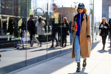 atmosphere details, AUTUMN WINTER 2016-2017, AW 16-17, backpack, balenciaga, beige coat, black boots, black cap, blue denim, blue sweater, denim pants, elaine welteroth, fashion week, frenchystyle, full length, FW, FW 16-17, horizontal, iphone, jeans, jonathan paciullo, leather boots, NEW YORK, NYFW, ray ban, street style, trousers, woman, zip