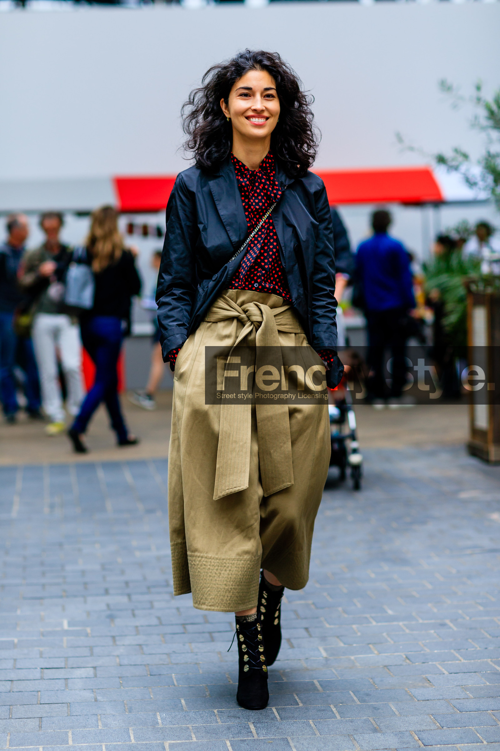 beige pants, black boots, black coat, black jacket, caroline issa, fashion week, frenchystyle, full length, FW, high heels, jonathan paciullo, leather boots, leather shoes, LFW, LONDON, oversize, polka dot, printed shirt, SPRING SUMMER 2017, SS 17, street style, trousers, vertical, wide pants, woman