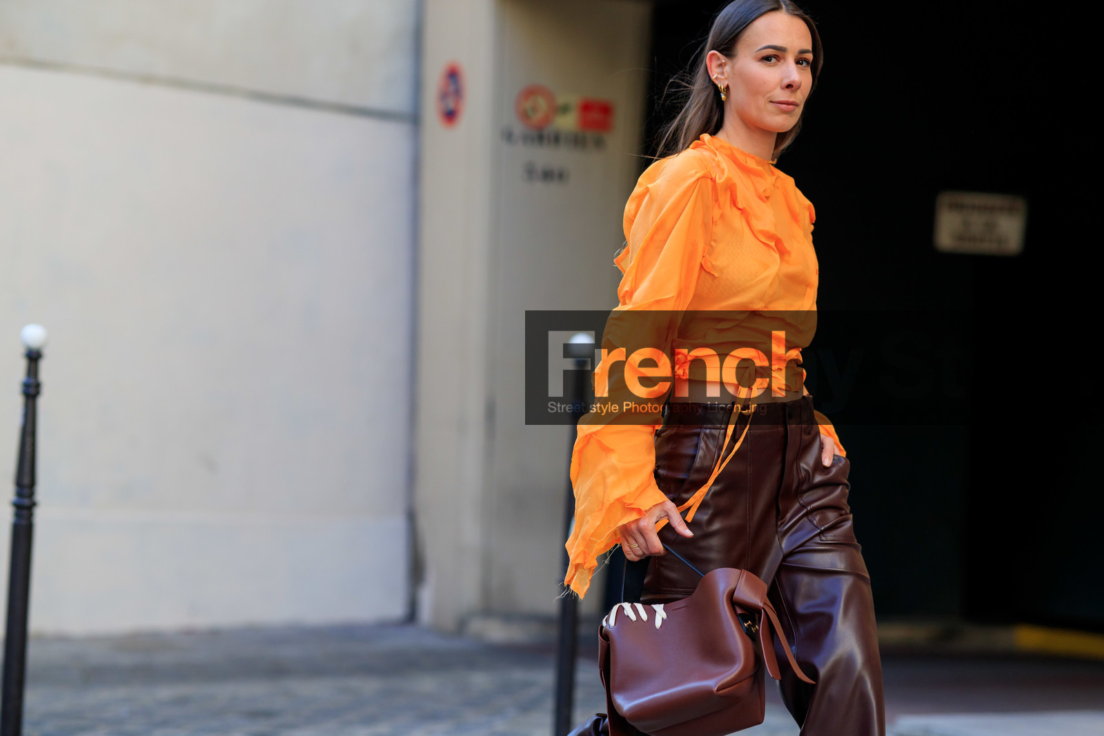 orange blouse, drape blouse, cropped blouse, silk blouse, burgundy leather pants, burgundy leather bag, acne studios bag, acne studios look, acne studios pants, acne studios blouse, hand bag, alice barbier, fashion week, frenchystyle, FW, jonathan paciullo, street style, PFW, PARIS, SPRING SUMMER 2022, SS 22, horizontal, atmosphere details, detail