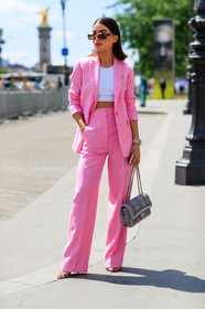 blazer, chanel, crop top, graphic bag, leather bag, pink jacket, pink pants, pink suit, printed bag, sunglasses, trousers, tweed bag, white top, fashion week, frenchystyle, FW, jonathan paciullo, street style, PFW, PARIS, vertical, full length, AUTUMN WINTER 2018-2019, FALL WINTER 2018-2019, FW 18-19, camila coelho