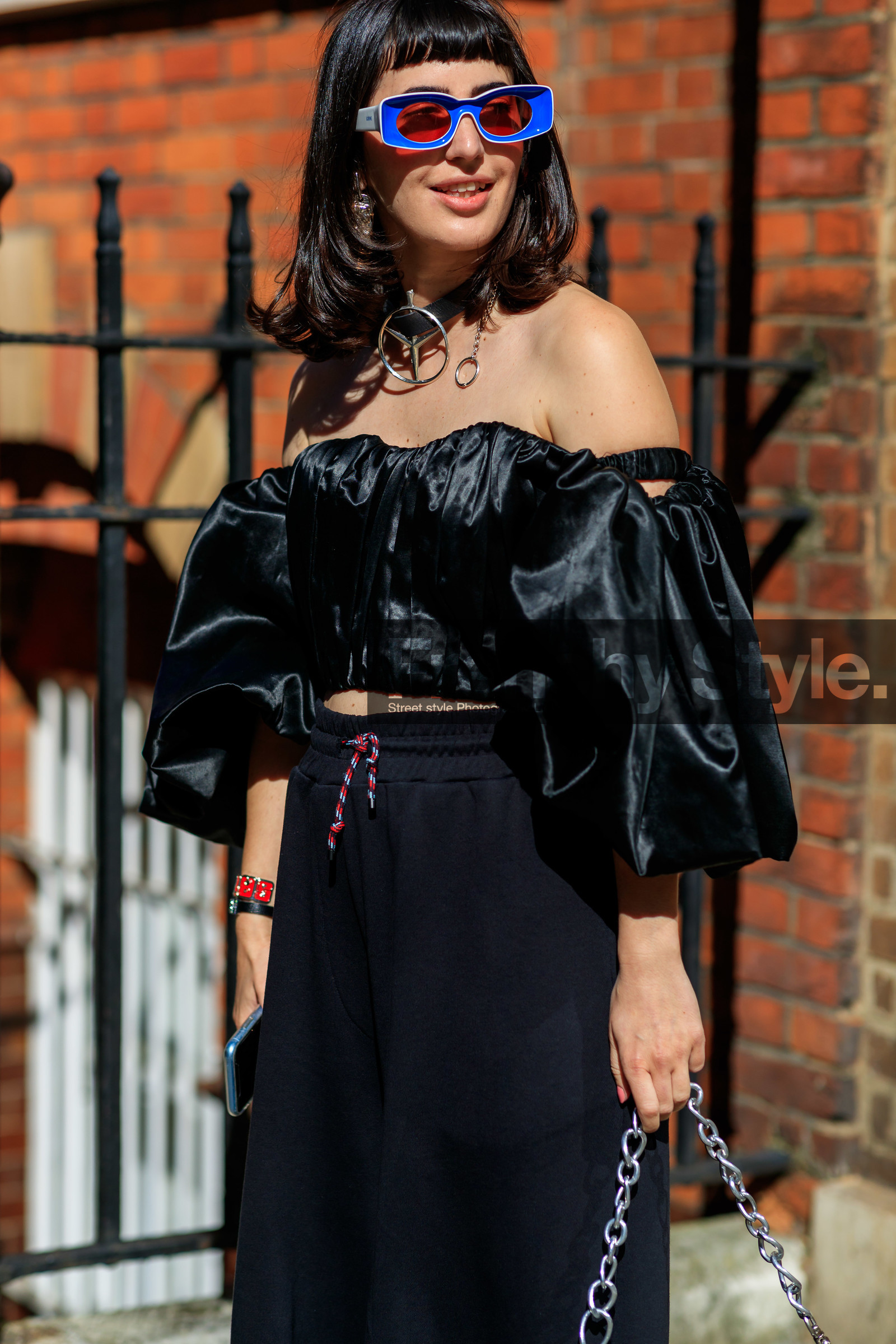 half soulder top, loewe sunglasses, silver necklace, blue sunglasses, satin top, black top, mercedes necklace, evening top, jogging pants, black pants, strassed bracelet, fashion week, frenchystyle, FW, jonathan paciullo, street style, vertical, detail, atmosphere details