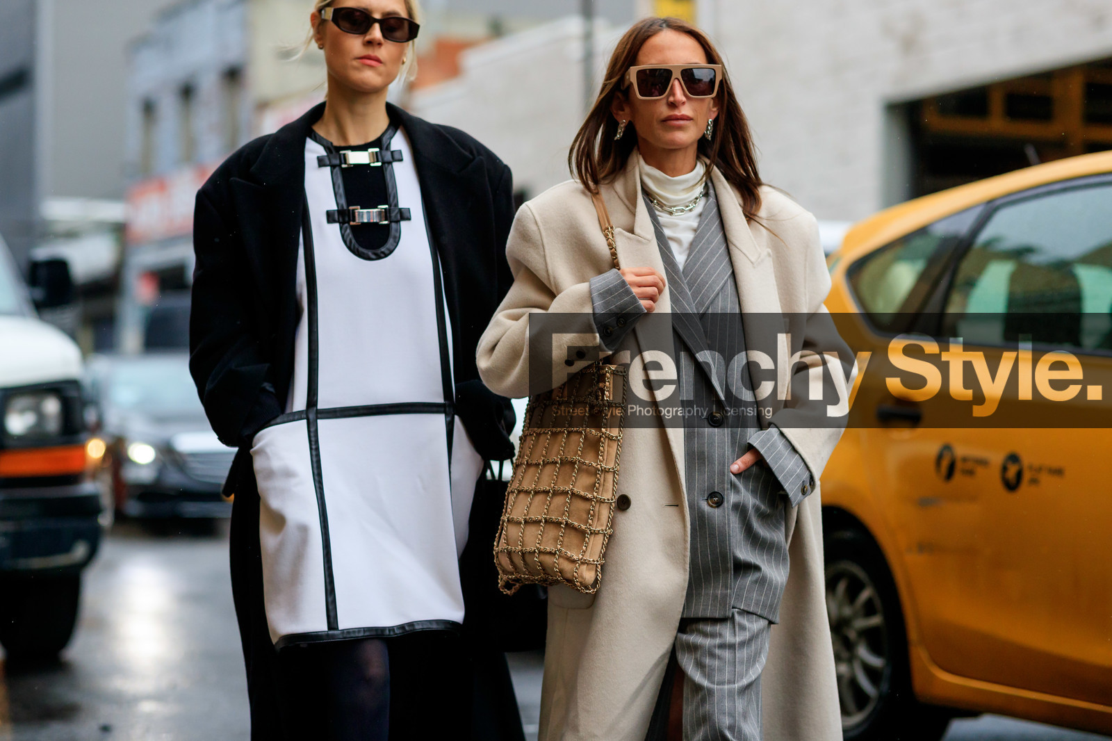 chloe loulou de saison, linda tol, light beige coat, grey jacket, grey pants, white pullover, white top, striped jacket, striped pants, striped suits, turtleneck pullover, turtleneck top, beige sunglasses, beige leather bag, beige suede bag, checked bag, chain strap bag, chain details, silvered necklace, silvered earrings, hoop earrings, big chain necklace, black coat, black trench coat, black leather dress, black tights, black leather bag, black sunglasses, white dress, checked dress, striped dress, proenza schouler dress, oversize coat, fashion week, frenchystyle, FW, jonathan paciullo, street style, NYFW, NEW YORK, AUTUMN WINTER 2020-2021, FALL WINTER 2020-2021, FW 20-21, horizontal, atmosphere details, detail