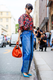 blue denim, blue shoes, denim pants, fashion week, frenchystyle, full length, FW, graphic shirt, high heels, jeans, jonathan paciullo, leaf greener, leather bag, MENSWEAR, off white, PARIS, PFW, printed shirt, red bag, red shirt, SPRING SUMMER 2017, SS 17, street style, sunglasses, trousers, vertical