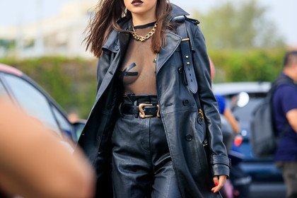 karina nigay, black leather bag, black leather belt, black leather jacket, black leather coat, black leather pants, black total look, sheer top, close up detail, big chain necklace, leather total look, black lipstick, make up details, make up, fashion week, frenchystyle, FW, jonathan paciullo, street style, MFW, MILAN, SPRING SUMMER 2020, SS 20