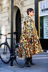 animal print, black shoes, graphic jacket, high boots, high heels, leather shoes, leopard, printed jacket, sunglasses, varnished leather shoes, yellow coat, fashion week, frenchystyle, FW, jonathan paciullo, street style, PFW, PARIS, AUTUMN WINTER 2019-2020, AW 19-20, FALL WINTER 2019-2020, FW 19-20, vertical, full length