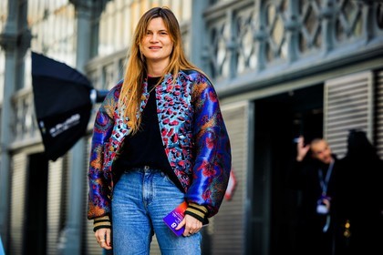 louis vuitton, black tshirt, printed jacket, bomber jacket, multiprint jacket, animal print jacket, multicolor jacket, classic jeans, fashion week, frenchystyle, FW, jonathan paciullo, street style, PFW, PARIS, menswear, FALL WINTER 2022-2023, AUTUMN WINTER 2022-2023, FW 22-23, atmosphere details, detail, horizontal