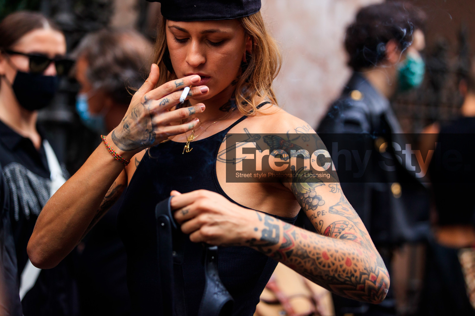 tatoo, black top, sleeveless top, close up detail, tatoo all over, street style, jonathan paciullo, FW, frenchystyle, fashion week, MFW, MILAN, SPRING SUMMER 2021, SS 21, horizontal, atmosphere details, detail