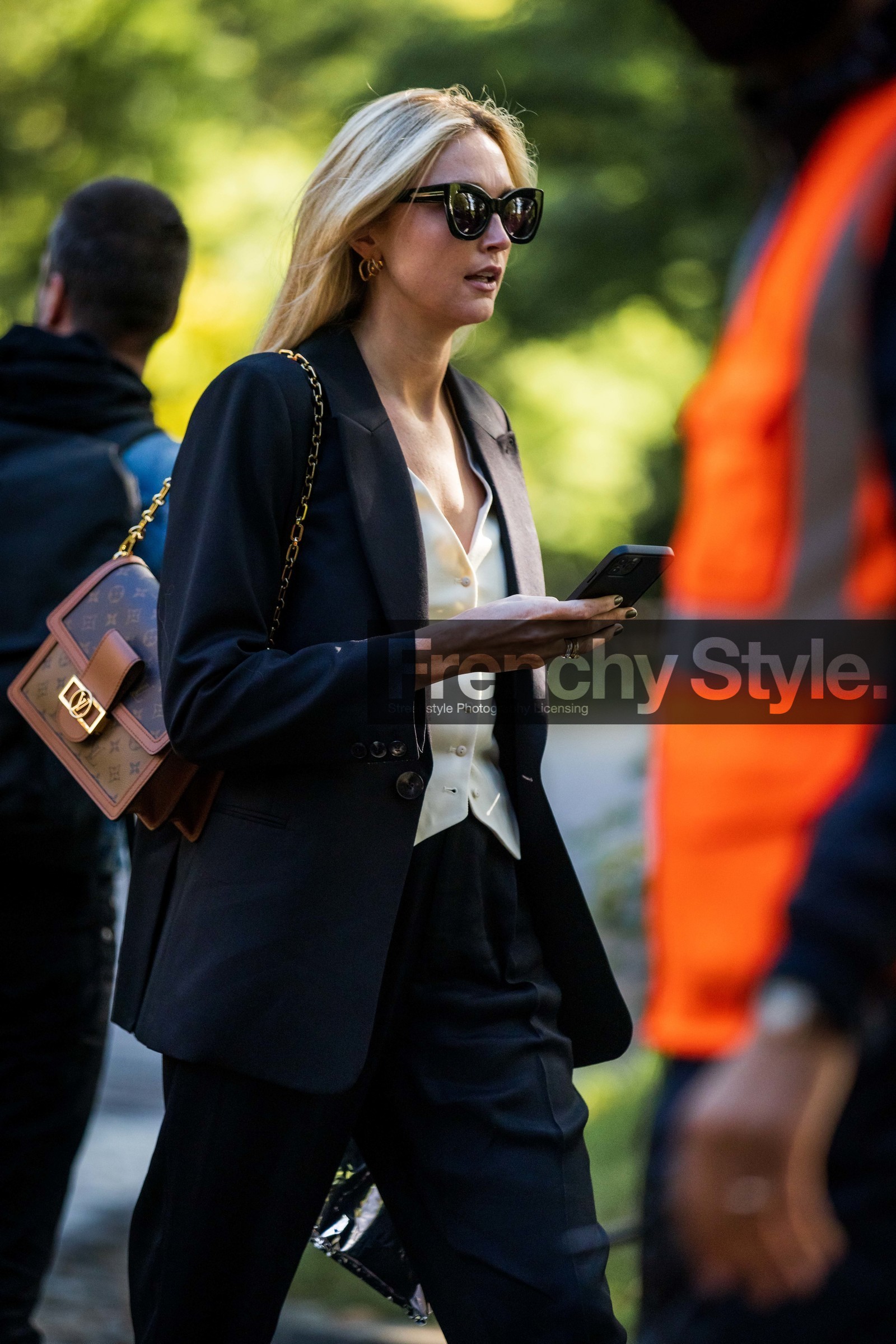 bag, black blazer, black pants, black suit, black sunglasses, blazer, brown bag, Jane McFarland, leather bag, logo print, louis vuitton bag, pants, printed bag, suit, sunglasses, waistcoat, white waistcoat, street style, jonathan paciullo, FW, frenchystyle, fashion week, PFW, PARIS, SPRING SUMMER 2022, SS 22, vertical, atmosphere details
