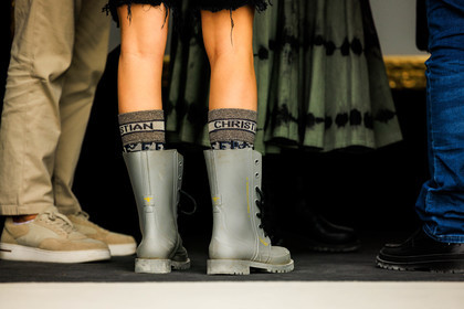 details, dior, dior socks, dior boots, rubber boots, laced boots, rain boots, grey boots, fashion week, frenchystyle, FW, jonathan paciullo, street style, AUTUMN WINTER 2022-2023, FALL WINTER 2022_2023, FW 22-23, PFW, PARIS, horizontal, atmosphere details, detail