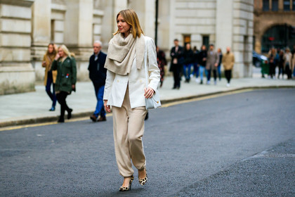 animal print, beige jacket, beige pants, beige sweater, brown shoes, high heels, leather bag, leather shoes, leopard, lisa aiken, over the shoulder, sweatpants, tone on tone, total look beige, trousers, white bag, street style, jonathan paciullo, FW, frenchystyle, fashion week, LFW, LONDON, AUTUMN WINTER 2019-2020, AW 19-20, FW 19-20, FALL WINTER 2019-2020, horizontal, atmosphere details, full length