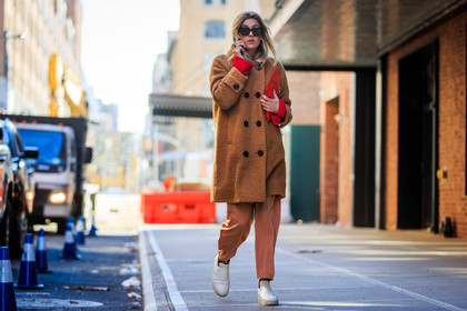 atmosphere details, AUTUMN WINTER 2016-2017, AW 16-17, brown coat, camel jacket, camel pants, camille charriere, fashion week, fishnet, frenchystyle, full length, FW, FW 16-17, horizontal, jonathan paciullo, leather sneakers, NEW YORK, NYFW, red clutch, silk pants, street style, sunglasses, white sneakers, woman
