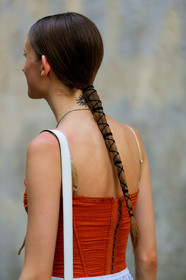 braids, bustier top, christian dior, corset, hairstyle, red top, tattoos, white bag, fashion week, frenchystyle, FW, jonathan paciullo, street style, PFW, PARIS, vertical, detail, atmosphere details, model, AUTUMN WINTER 2018-2019, FALL WINTER 2018-2019, FW 18-19