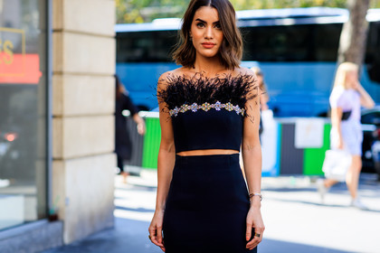 black skirt, black top, bustier top, embroideries, feathers, graphic skirt, printed skirt, fashion week, frenchystyle, FW, jonathan paciullo, street style, PFW, PARIS, horizontal, atmosphere details, detail, AUTUMN WINTER 2018-2019, FALL WINTER 2018-2019, FW 18-19, xnenia adonts