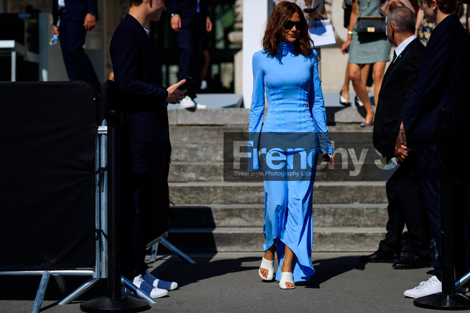 blue dress, céline, high heels, leather shoes, sunglasses, white shoes, fashion week, frenchystyle, FW, jonathan paciullo, street style, PFW, PARIS, horizontal, atmosphere details, full length, AUTUMN WINTER 2018-2019, FALL WINTER 2018-2019, FW 18-19, Christine Centenera
