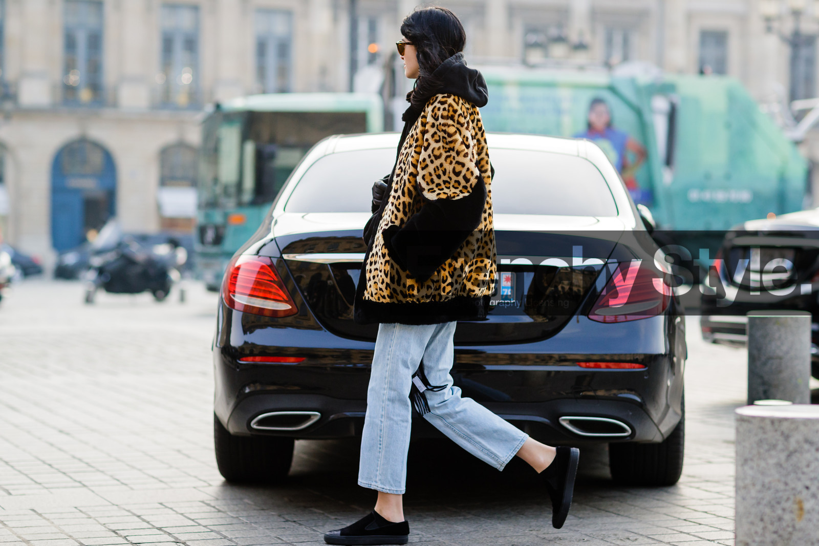 black shoes, black sneakers, blue denim, denim pants, fur jacket, hood, jeans, leather shoes, leopard print, trousers, fashion week, frenchystyle, FW, jonathan paciullo, street style, PFW, PARIS, SPRING SUMMER 2017, SS 17, HAUTE COUTURE, atmosphere details, full length, horizontal