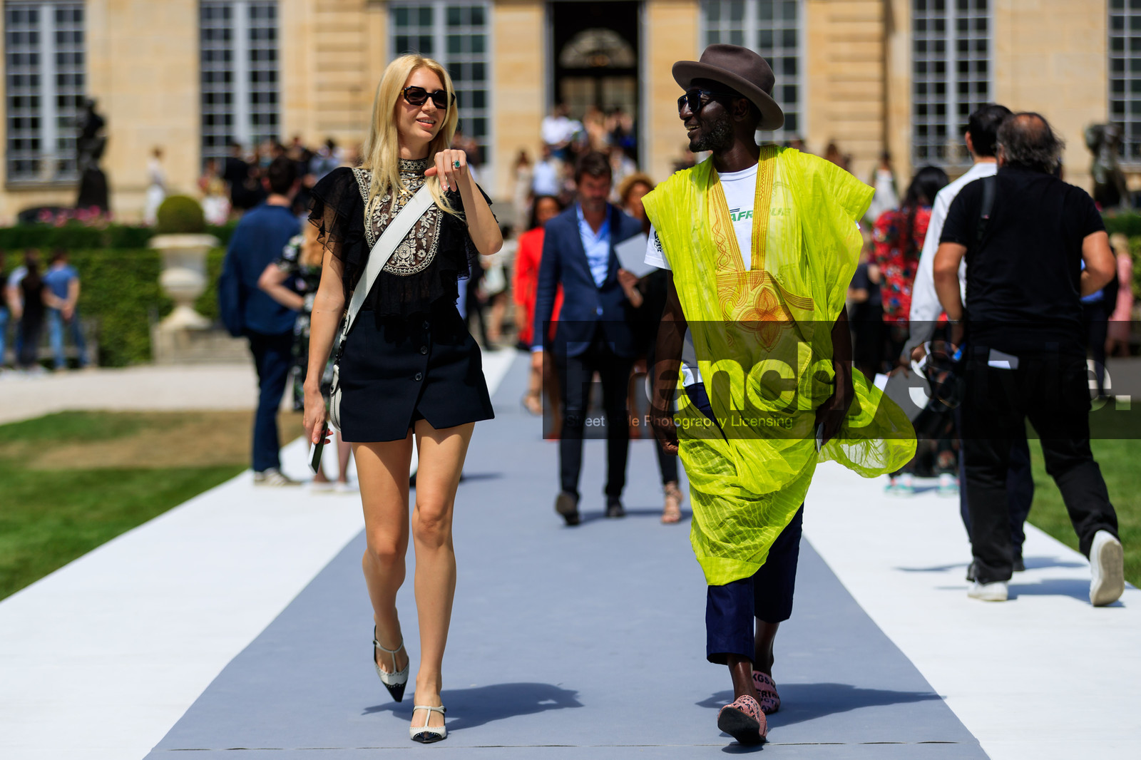 black and white shoes, black shorts, black top, brown hat, embroideries, high heels, leather shoes, ruffles, sunglasses, white t shirt, yellow tunic, fashion week, frenchystyle, FW, jonathan paciullo, street style, PFW, PARIS, horizontal, atmosphere details, full length, AUTUMN WINTER 2018-2019, FALL WINTER 2018-2019, FW 18-19