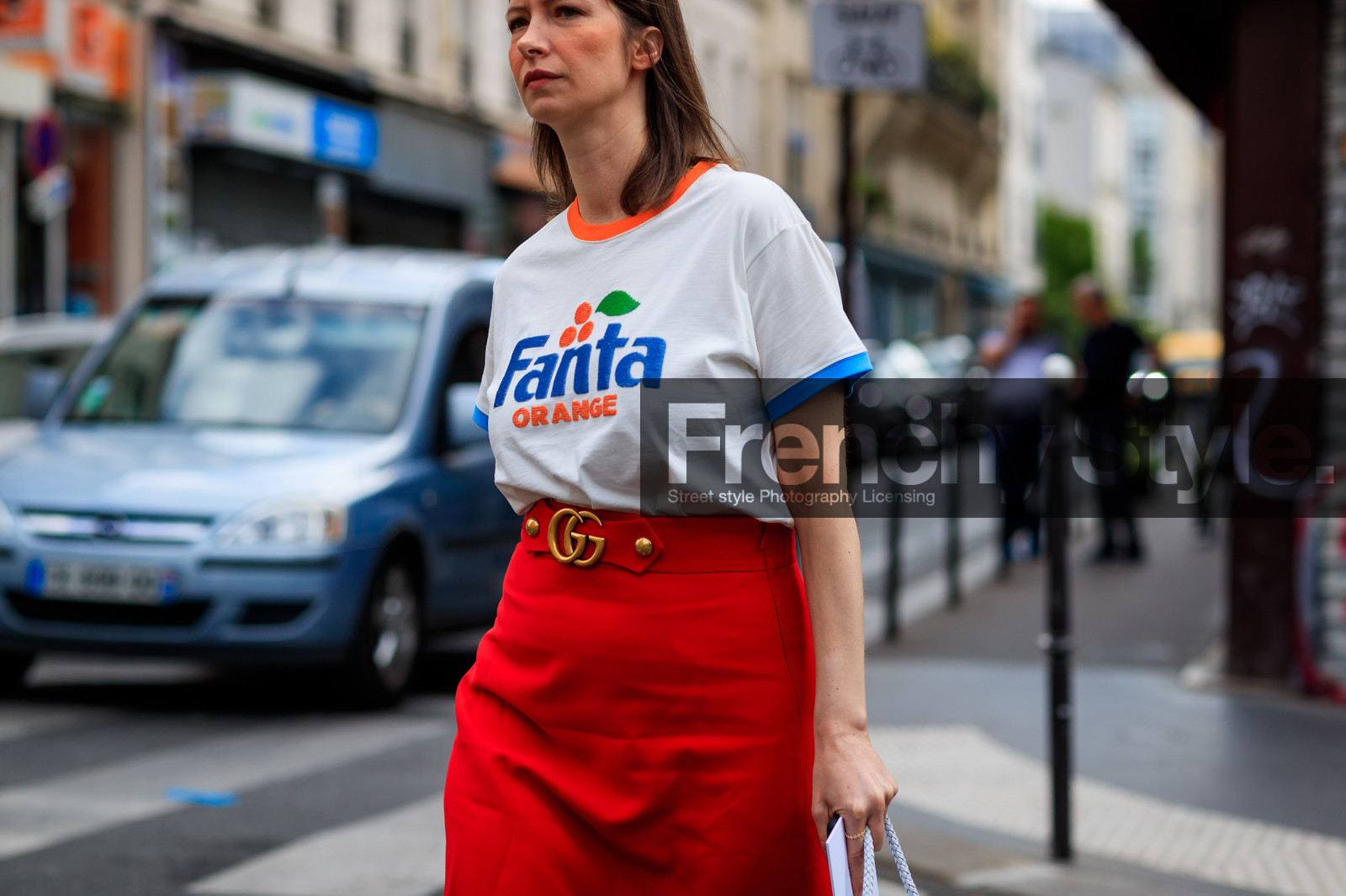 gucci, printed t shirt, red skirt, white t shirt, PFW, fashion week, frenchystyle, FW, jonathan paciullo, street style, PARIS, horizontal, atmosphere details, detail, AUTUMN WINTER 2018-2019, FALL WINTER 2018-2019, FW 18-19