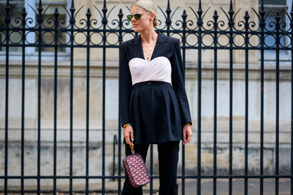 black jacket, blazer, bordeaux, burgundy, bustier top, christian dior, graphic bag, leather bag, monogram, necklace, pink top, printed bag, red bag, PFW, fashion week, frenchystyle, FW, jonathan paciullo, street style, PARIS, horizontal, atmosphere details, detail, AUTUMN WINTER 2018-2019, FALL WINTER 2018-2019, FW 18-19, sofie valkiers