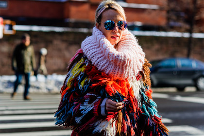 atmosphere details, AUTUMN WINTER 2017-2018, AW 17-18, detail, FALL WINTER 2017-2018, fashion week, frenchystyle, FW, FW 17-18, horizontal, jonathan paciullo, multicolor jacket, NEW YORK, NYFW, oversize, pink scarf, street style, sunglasses, wool coat