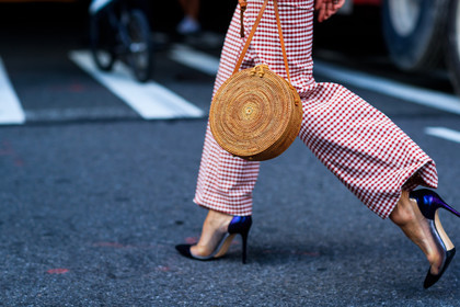 atmosphere details, checked pants, detail, fashion week, frenchystyle, FW, gingham, graphic bag, high heels, horizontal, jonathan paciullo, leather shoes, NEW YORK, NYFW, printed pants, red pants, SPRING SUMMER 2018, SS 18, straw bag, street style, transparent shoes, trousers