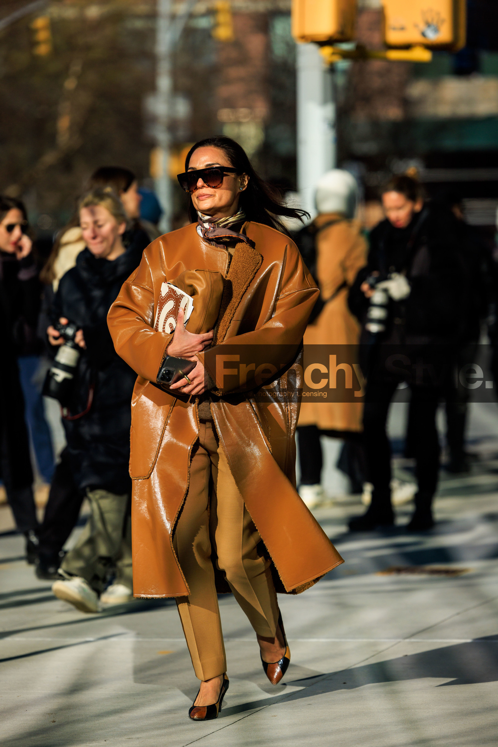 leather coat, pattent coat, print scarf, dark sunglasses, full brown look, slim cut pants, multicolor pumps, sand pants, brown pouch, leather pouch, street style, jonathan paciullo, FW, frenchystyle, fashion week, NYFW, NEW YORK, AUTUMN WINTER 2022-2023, FALL WINTER 2022_2023, FW 22-23, vertical, full length