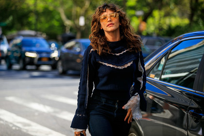 blue denim, calu rivero, denim pants, jeans, lace, navy sweater, sunglasses, trousers, fashion week, frenchystyle, FW, jonathan paciullo, street style, NEW YORK, NYFW, SPRING SUMMER 2020, SS 20, horizontal, atmosphere details, detail