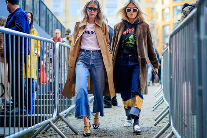 atmosphere details, AUTUMN WINTER 2017-2018, AW 17-18, beige coat, black shoes, black sweater, blue denim, brown coat, brown fur, denim pants, detail, FALL WINTER 2017-2018, fashion week, frenchystyle, fun sunglasses, Fur coat, FW, FW 17-18, golden details, gucci, high heels, holli rogers, hoodie, horizontal, jeans, jonathan paciullo, leather shoes, LFW, LONDON, printed sweater, shiny shoes, silver shoes, street style, sunglasses, trench coat, trousers, white t-shirt