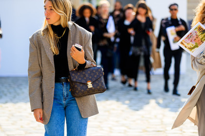 atmosphere details, black sweater, blazer, blue denim, brown bag, brown jacket, denim pants, detail, fashion week, frenchystyle, FW, graphic bag, graphic jacket, horizontal, houndstooth pattern, jeans, jonathan paciullo, leather bag, louis vuitton, monogram, necklace, PARIS, PFW, plaid, printed bag, printed jacket, SPRING SUMMER 2018, SS 18, street style, trousers