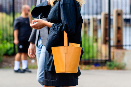 atmosphere details, black dress, detail, fashion week, frenchystyle, FW, graphic bag, horizontal, jonathan paciullo, leather bag, NEW YORK, NYFW, orange bag, SPRING SUMMER 2017, SS 17, street style, woman, yellow bag