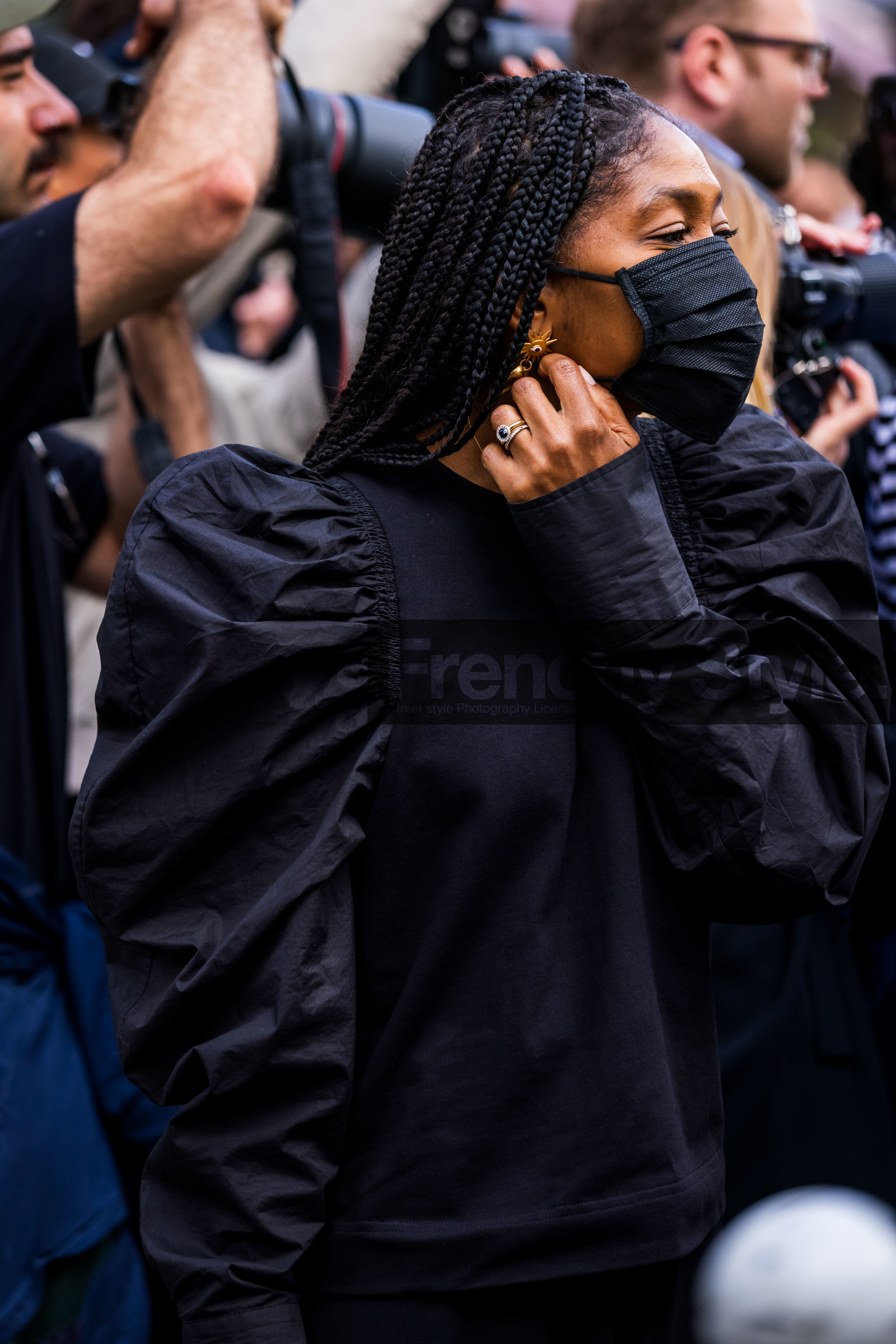 ballon sleeves, black blouse, black top, blouse, facial mask, oversizer shoulder, top, fashion week, frenchystyle, FW, jonathan paciullo, street style, PFW, PARIS, SPRING SUMMER 2022, SS 22, vertical, atmosphere details