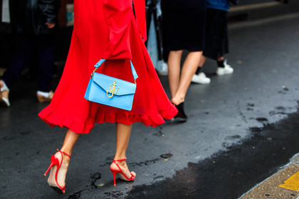 atmosphere details, AUTUMN WINTER 2016-2017, AW 16-17, blue bag, detail, FALL WINTER 2016-2017, fashion week, frenchystyle, FW, FW 16-17, HAUTE COUTURE, high heels, horizontal, jonathan paciullo, jw anderson, leather bag, MENSWEAR, PARIS, PFW, red dress, red shoes, street style, turquoise