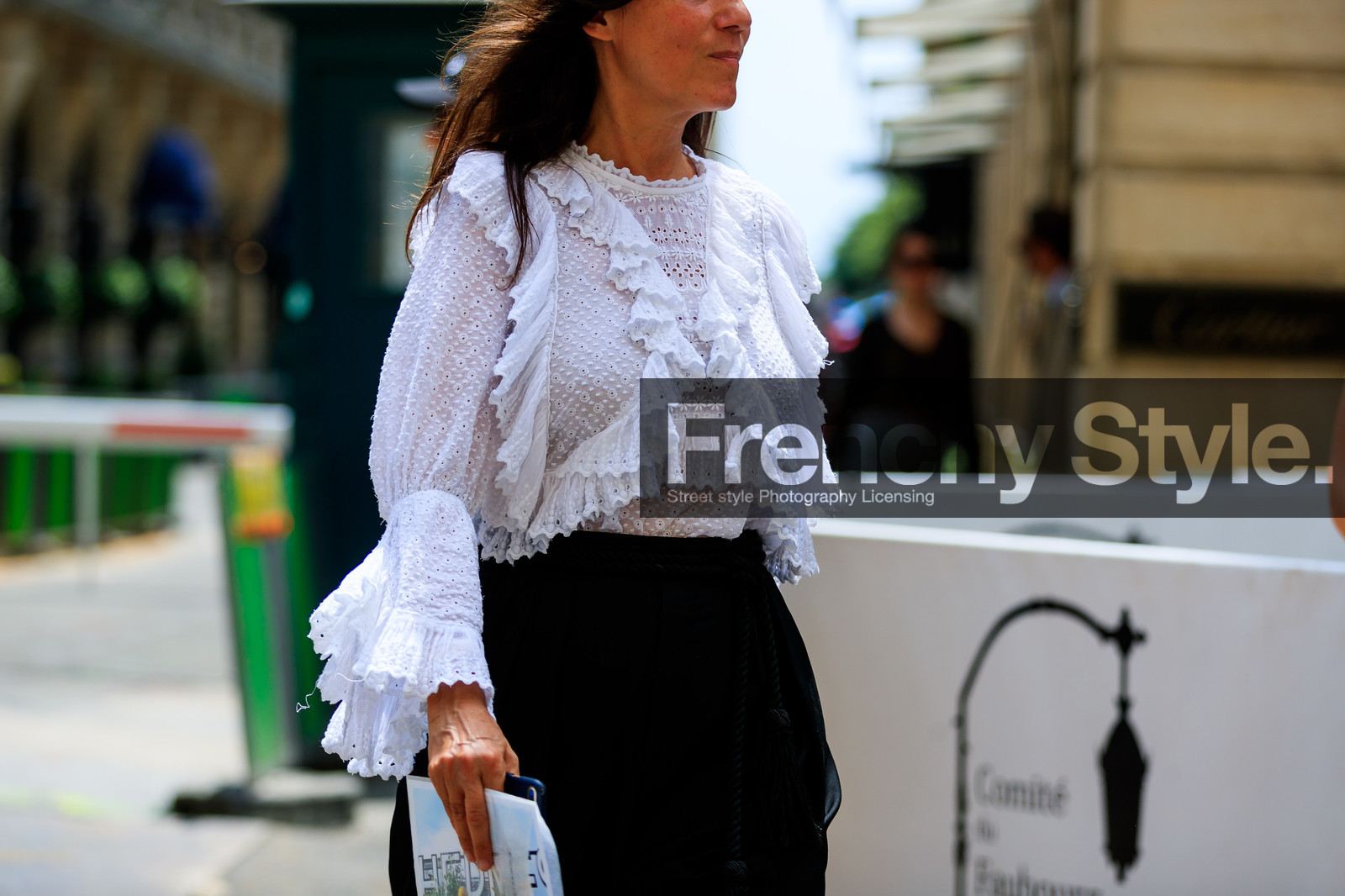 black pants, ruffles, trousers, white shirt, fashion week, frenchystyle, FW, jonathan paciullo, street style, PFW, PARIS, atmosphere details, horizontal, detail, AUTUMN WINTER 2018-2019, FALL WINTER 2018-2019, FW 18-19