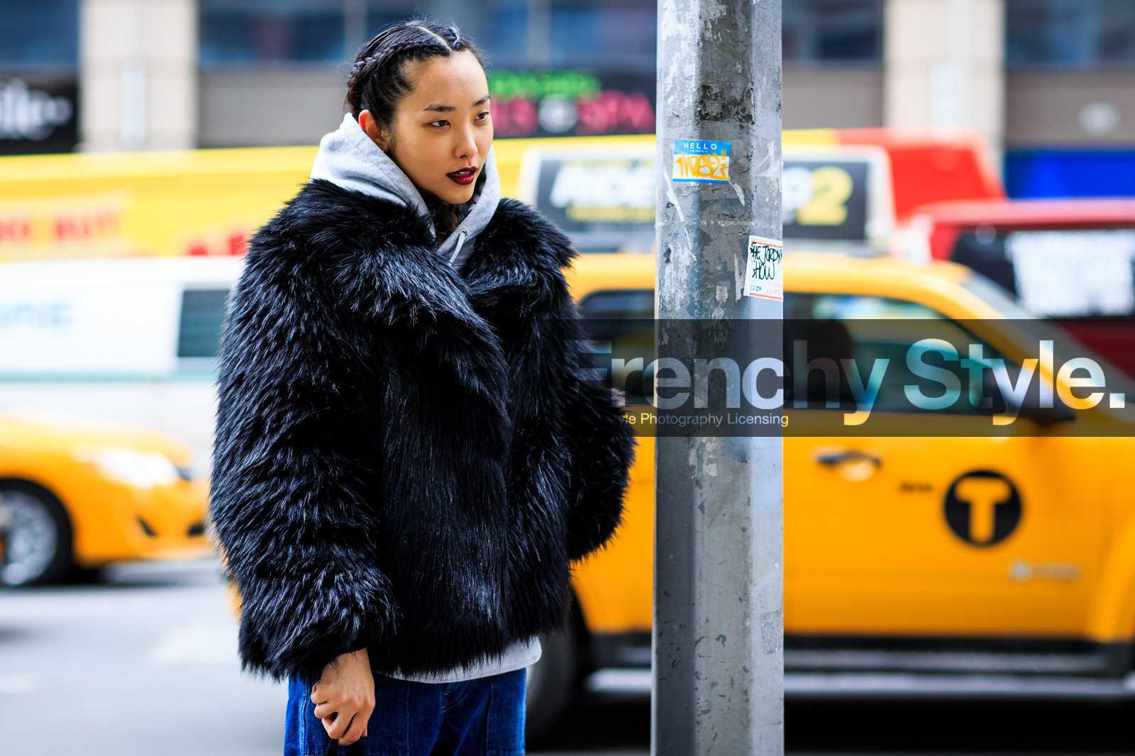 atmosphere details, AUTUMN WINTER 2016-2017, AW 16-17, black, black fur, black jacket, blue, braids, detail, FALL WINTER 2016-2017, fashion week, frenchystyle, fur jacket, FW, FW 16-17, grey, grey sweater, hoodie, horizontal, ji young kwak, jonathan paciullo, model, NEW YORK, NYFW, street style, woman