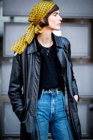 yellow scarf, printed scarf, cachemere printed scarf, hair scarf, hair details, green scarf, black leather jacket, black t-shirt, blue jeans, used jeans, street style, jonathan paciullo, FW, frenchystyle, fashion week, MFW, MILAN, SPRING SUMMER 2021, SS 21, vertical, detail, model