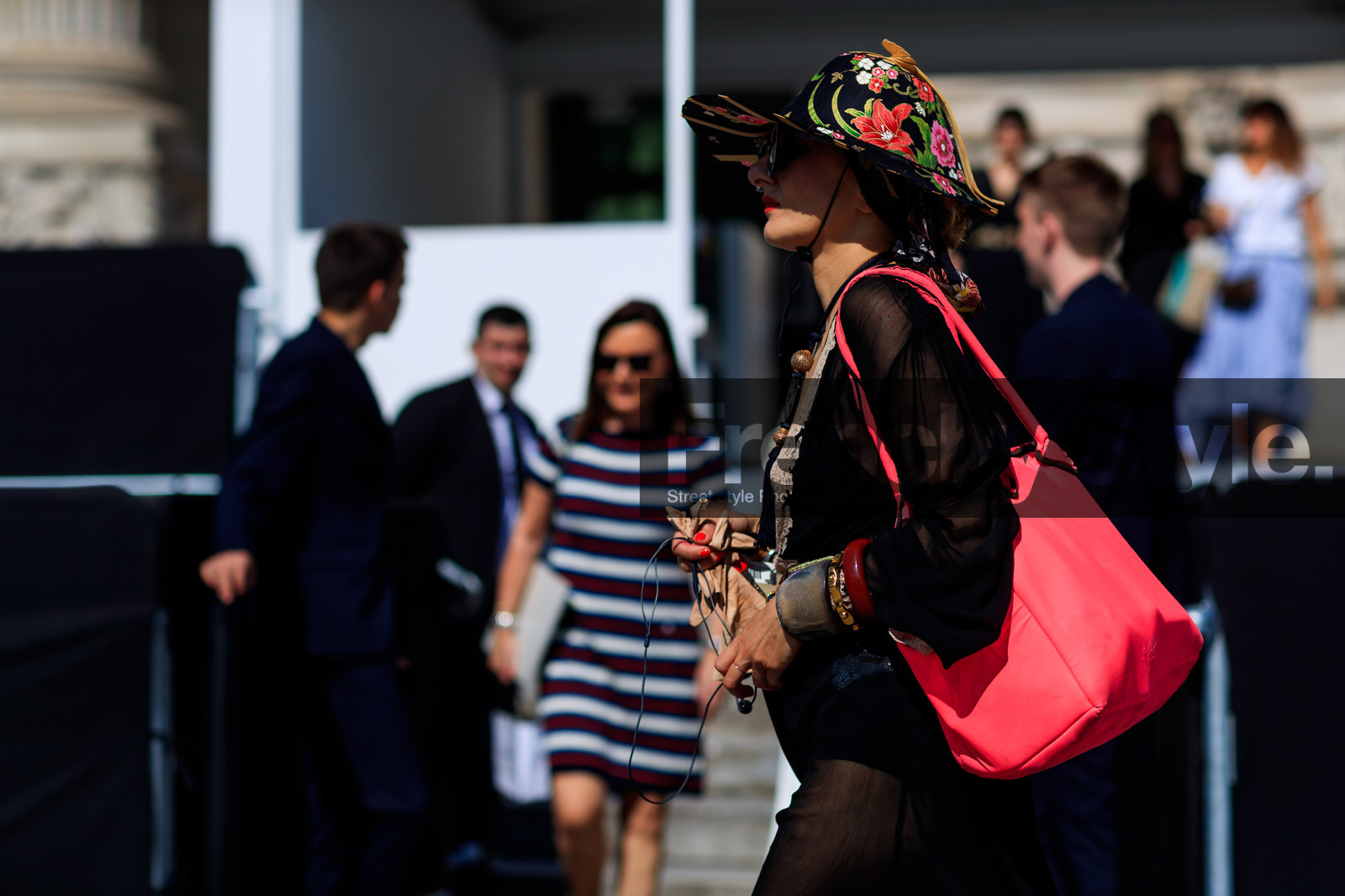 black dress, bracelet, flowers, leather bag, pink bag, printed hat, see through, sunglasses, fashion week, frenchystyle, FW, jonathan paciullo, street style, PFW, PARIS, horizontal, atmosphere details, detail, AUTUMN WINTER 2018-2019, FALL WINTER 2018-2019, FW 18-19, catherine baba