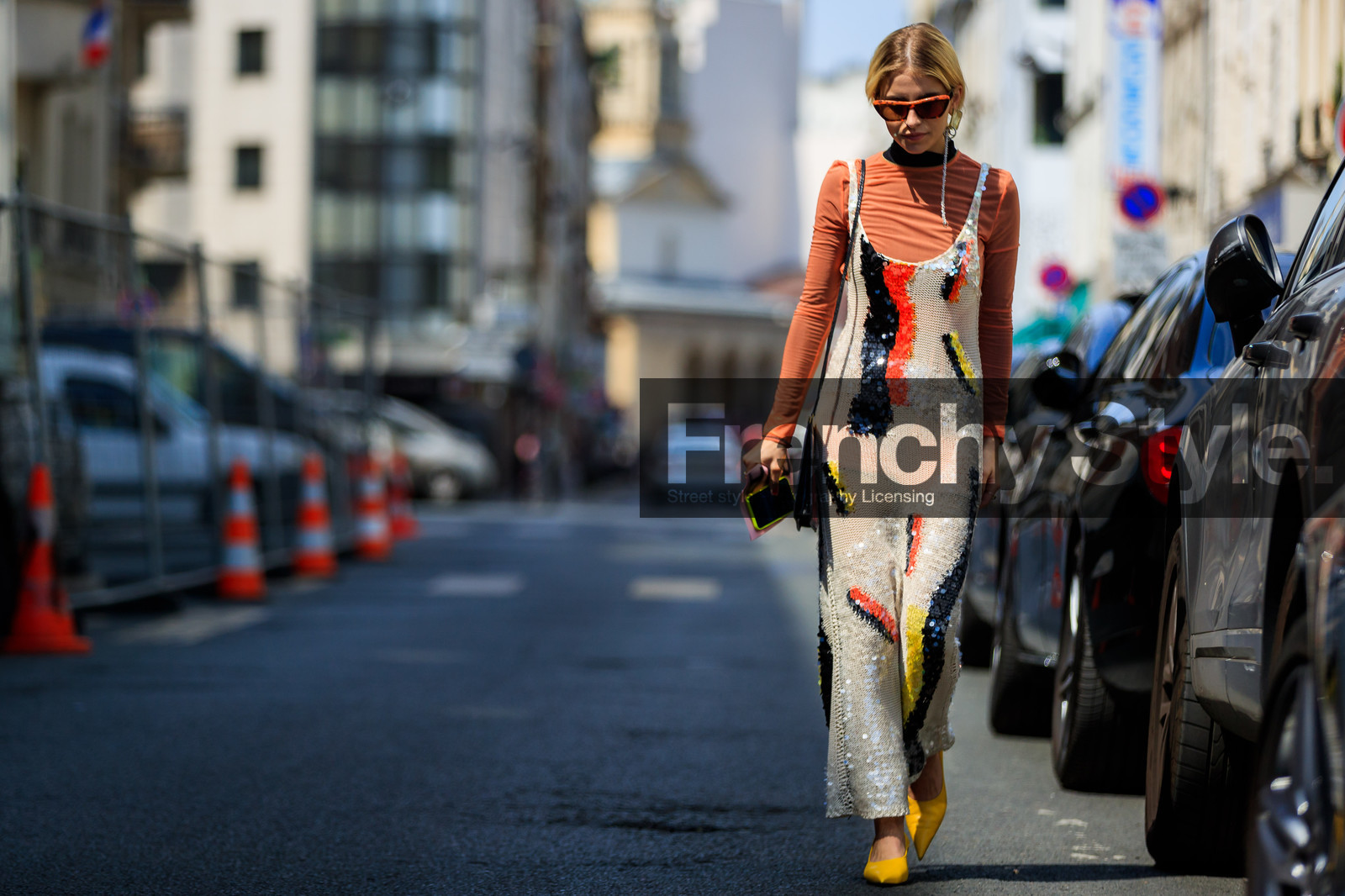 black bag, earrings, glitter, graphic dress, leather bag, leather shoes, orange top, printed dress, sequined dress, shiny dress, sunglasses, yellow shoes, fashion week, frenchystyle, FW, jonathan paciullo, street style, PFW, PARIS, atmosphere details, horizontal, full length, AUTUMN WINTER 2018-2019, FALL WINTER 2018-2019, FW 18-19, caro daur