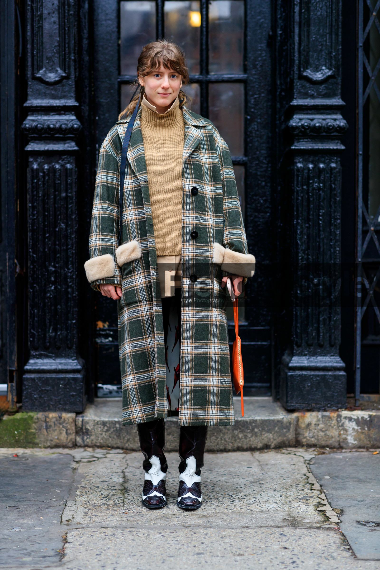 black and white shoes, camel shirt, camel sweater, checked, graphic jacket, green coat, leather bag, leather shoes, orange bag, plaid, printed jacket, tartan, trousers, turtleneck sweater, frenchystyle, jonathan paciullo, street style, NYFW, NEW YORK, AUTUMN WINTER 2019-2020, AW 19-20, FALL WINTER 2019-2020, FW 19-20, fashion week, FW, vertical, full length