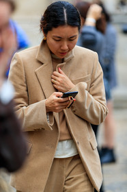 beige jacket, beige pants, beige pullover, beige suits, corduroy jacket, corduroy pants, velvet jacket, velvet pants, beige total look, fashion week, frenchystyle, FW, jonathan paciullo, street style, PFW, PARIS, SPRING SUMMER 2020, SS 20, horizontal, atmosphere details, detail
