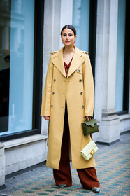 beige coat, brown pants, fendi, green bag, julia haghjoo, leather bag, leather shoes, trousers, white bag, street style, jonathan paciullo, FW, frenchystyle, fashion week, LFW, LONDON, AUTUMN WINTER 2019-2020, AW 19-20, FW 19-20, FALL WINTER 2019-2020, vertical, full length