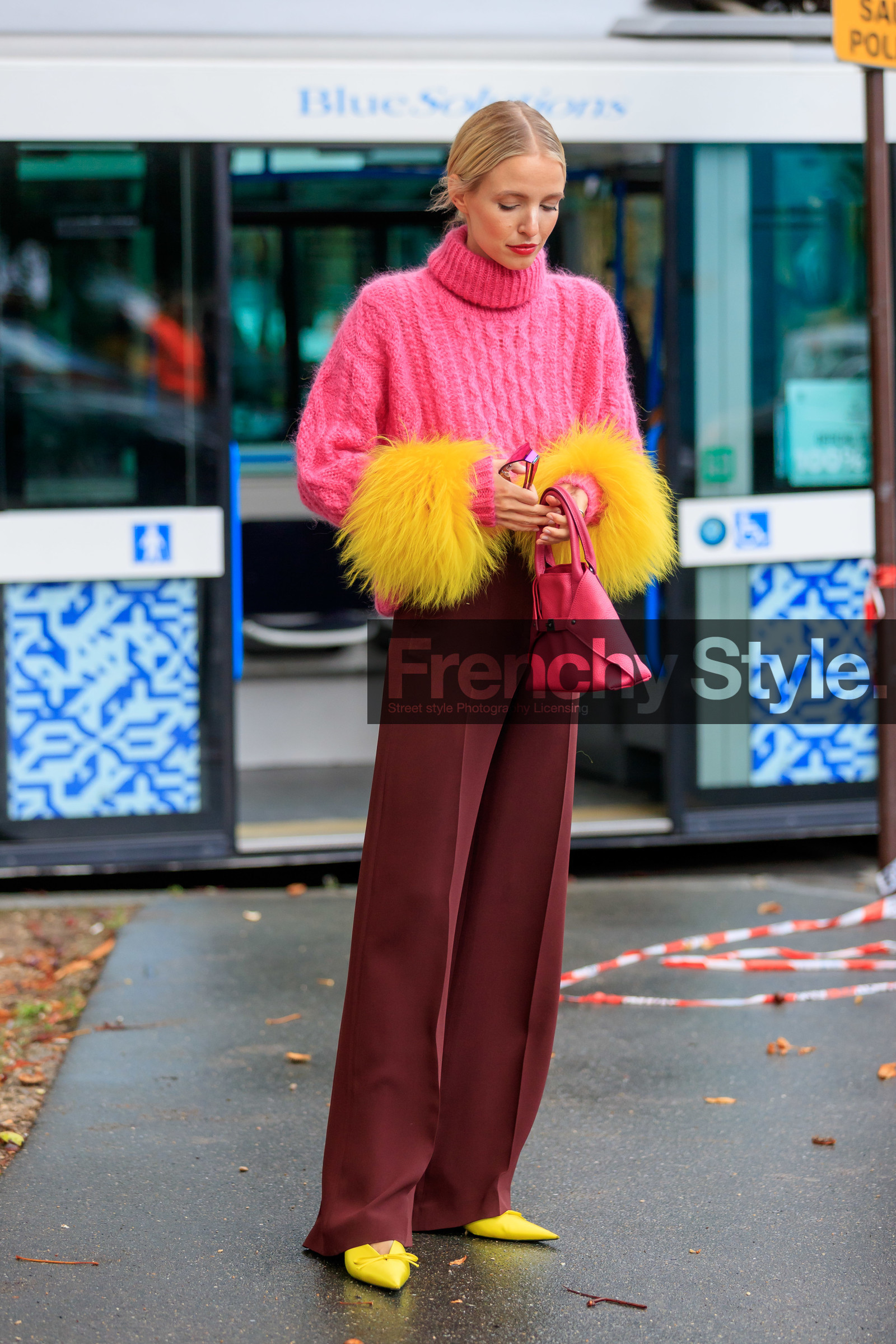 leonie hanne, balenciaga sunglasses, futurist shape sunglasses, purple sunglasses, mirror sunglasses, pink pullover, turtleneck pullover, pink leather bag, hand bag, feather details pullover, feather details, yellow pullover, burgundy pants, tailored pants, yellow leather shoes, sharp end shoes, knot details shoes, flat shoes, PARIS, PFW, SPRING SUMMER 2020, SS 20, fashion week, frenchystyle, FW, jonathan paciullo, street style, vertical, full length
