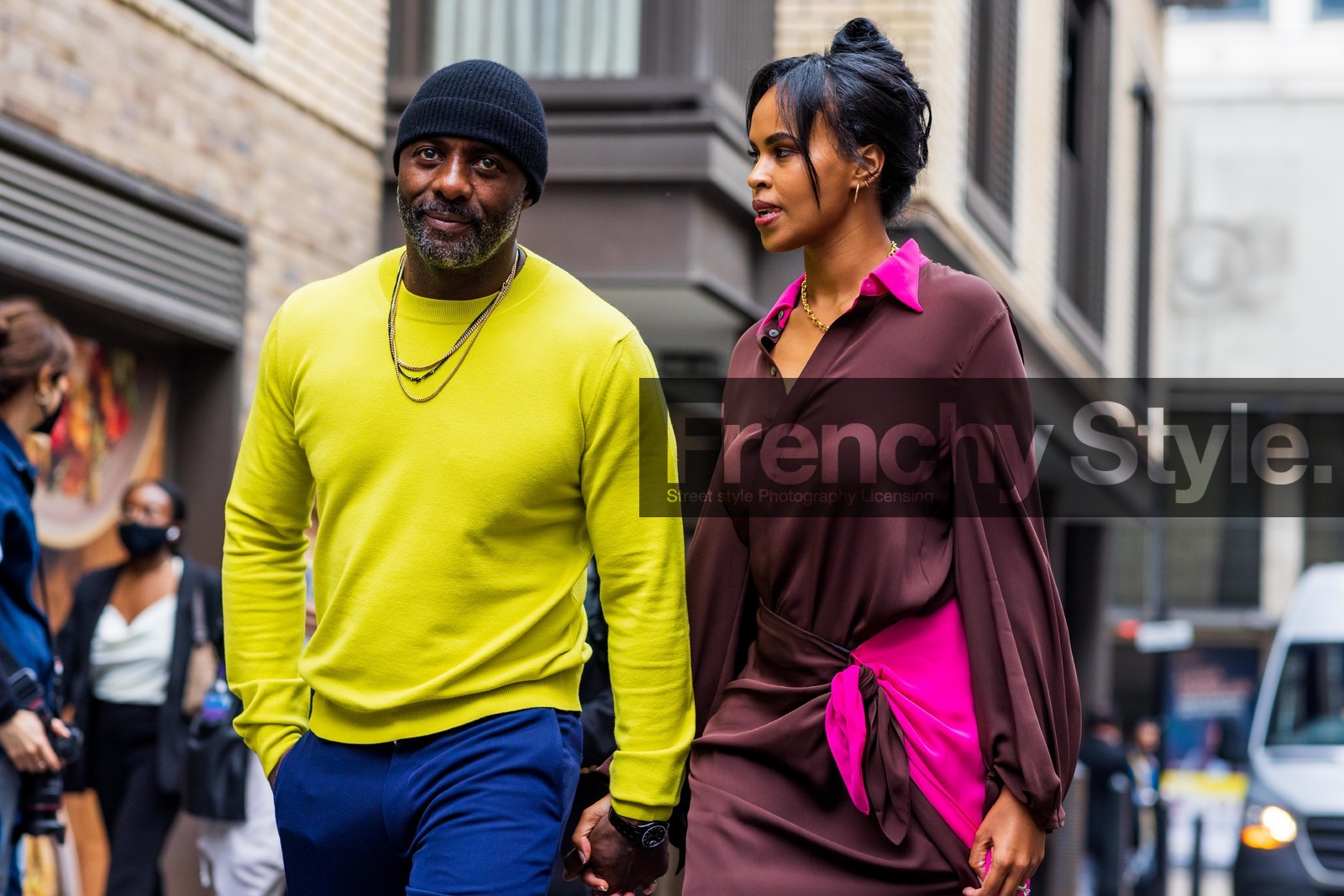 Idris Elba, Sabrina Elba, yellow, jumper, blue, trousers, necklace, midi dress, dress, brown, pink, fashion week, frenchystyle, FW, jonathan paciullo, street style, SPRING SUMMER 2022, SS 22, LFW, LONDON, horizontal, atmosphere details, detail