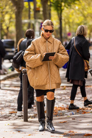 beige jacket, black boots, black sunglasses, boots, high boots, jacket, oversize jacket, quilted jacket, sunglasses, coat, oversize coat, beige coat, leather jacket, leather coat, fashion week, frenchystyle, FW, jonathan paciullo, street style, PFW, PARIS, SPRING SUMMER 2022, SS 22, vertical, full length