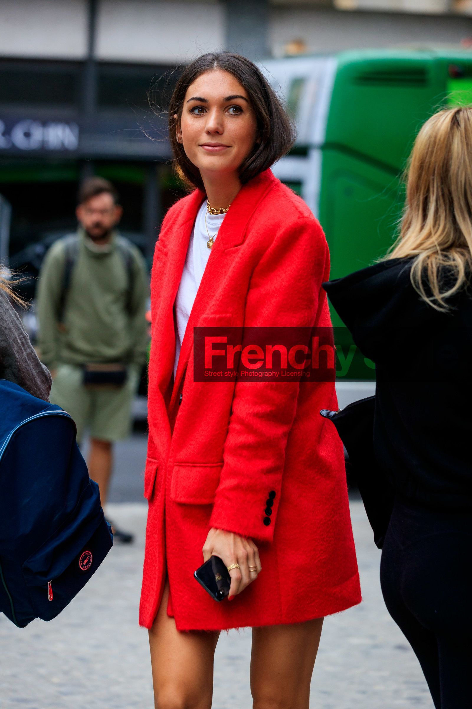diletta bonaiuti, red jacket, max mara jacket, jacket dress, white t-shirt, chain necklace, golden necklace, black leather bag, hand bag, animal skin bag, fashion week, frenchystyle, FW, jonathan paciullo, street style, MFW, MILAN, SPRING SUMMER 2020, SS 20